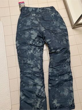 Women’s AQ Explore the Unknown ski Pants in Dark Blue Tie-Dye
